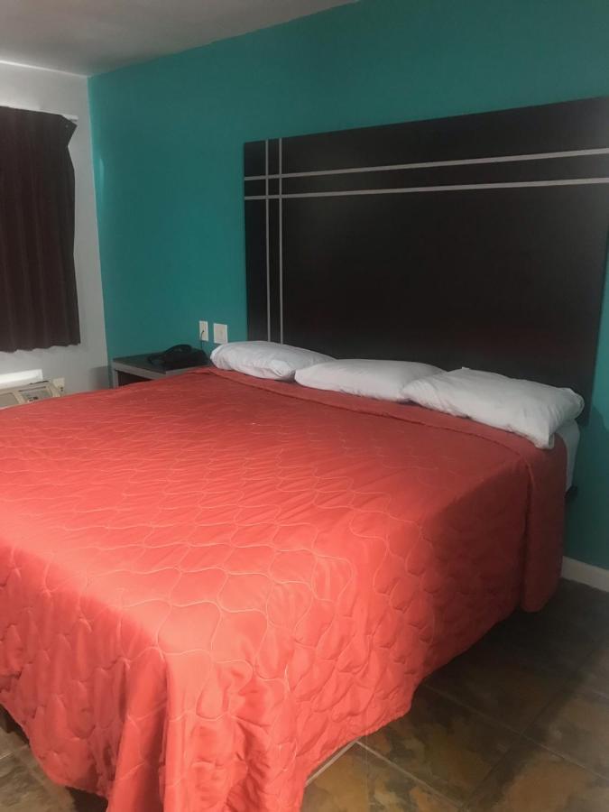 Red Crown Inn دالاس المظهر الخارجي الصورة