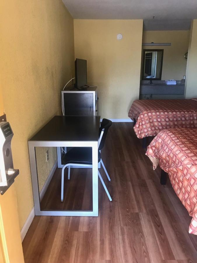 Red Crown Inn دالاس المظهر الخارجي الصورة