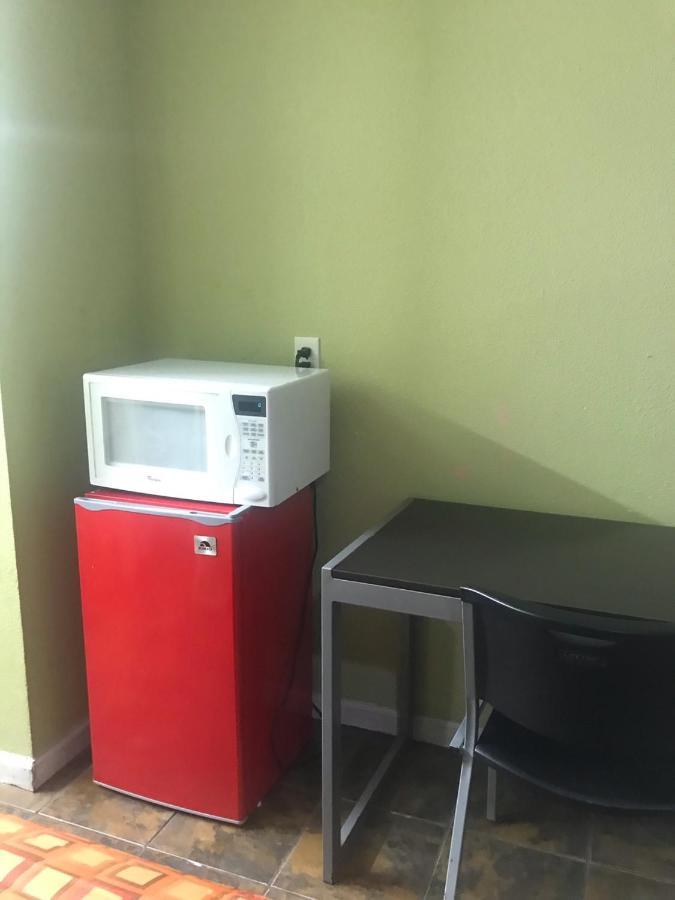 Red Crown Inn دالاس المظهر الخارجي الصورة